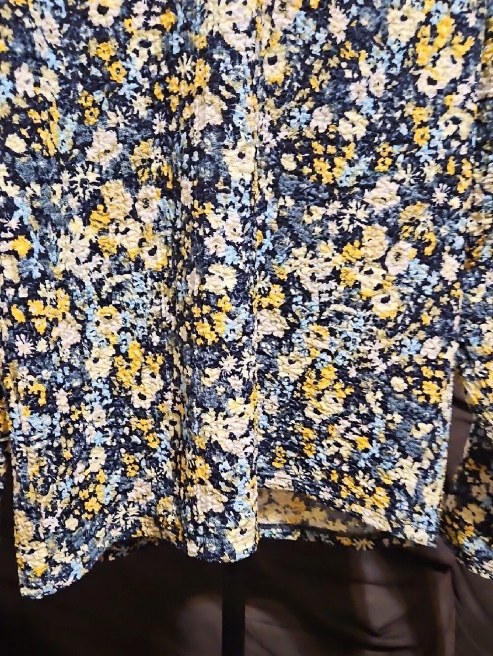 LOFT Navy, Yellow & White Floral Puff-Sleeve V-Neck Top
